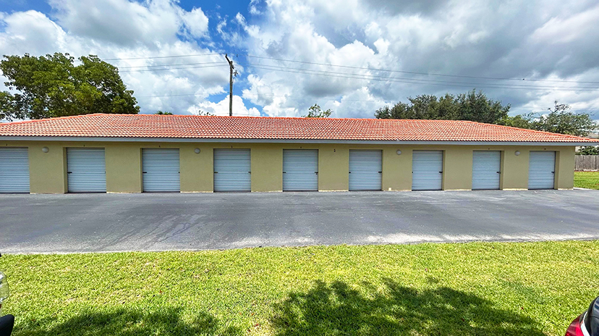 Drive Up Access Storage in Naples, FL 